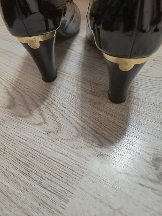 Дамски обувки на ток 39н