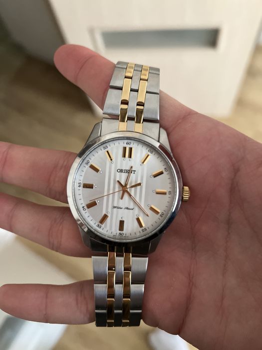 Продаю часы Orient