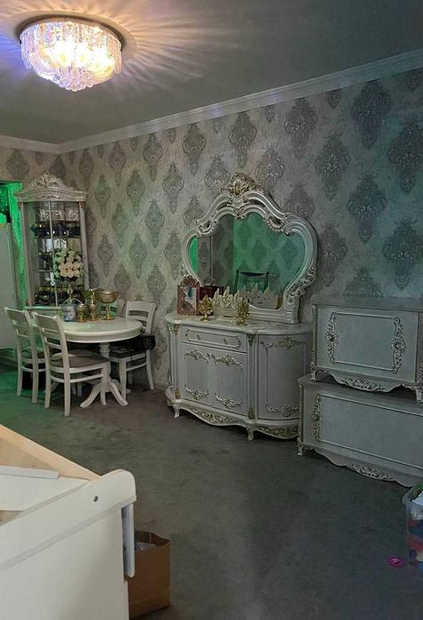 Ибн сино 2 хона 1 этаж евроремонт сотилади срочно