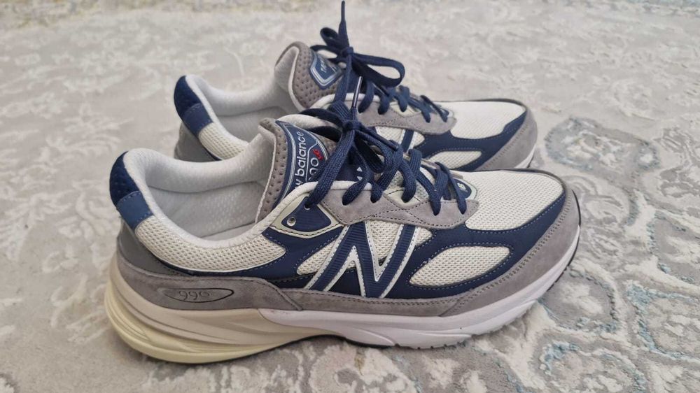 Кроссовки New Balance 990v6