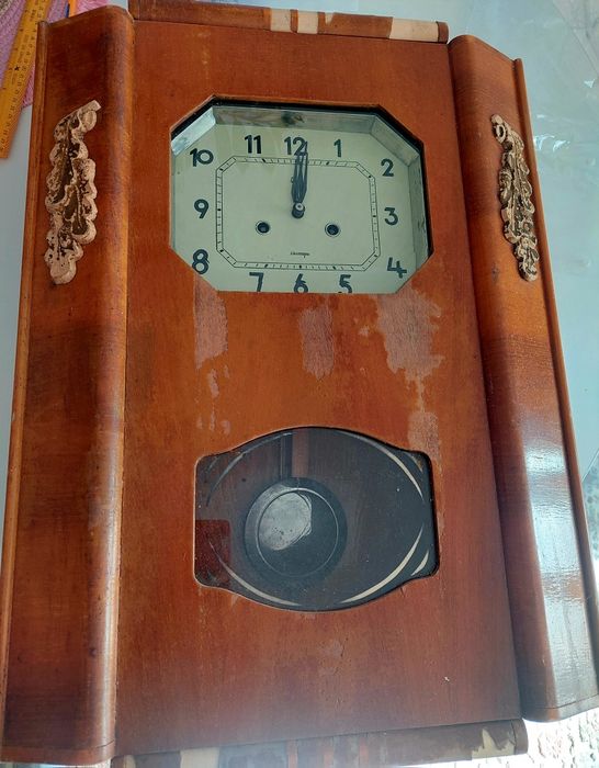 Продам часы  советские с боем.