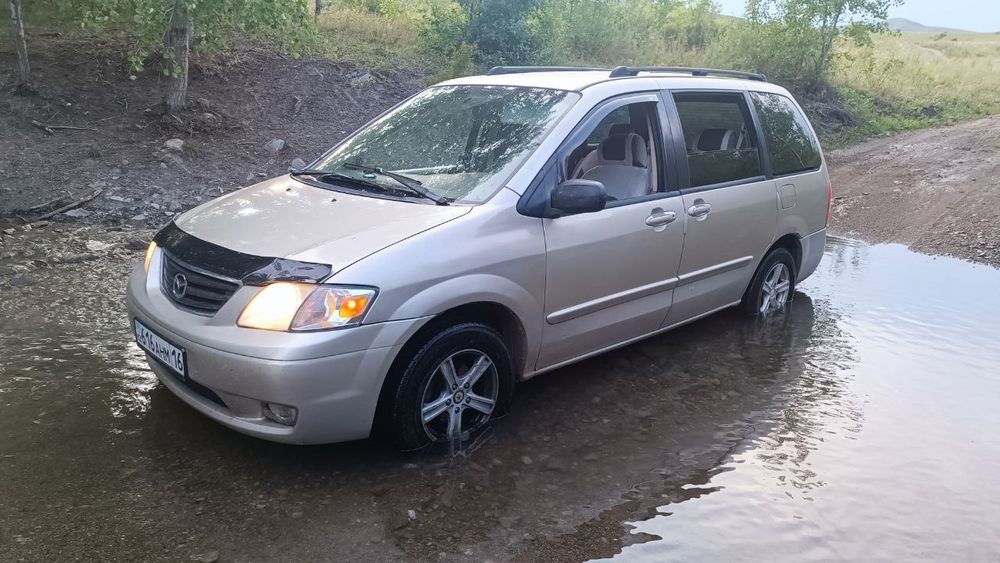 В продаже Mazda mpv 2001 год