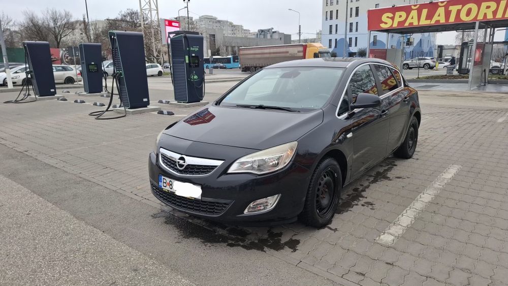 Opel Astra J, 2010