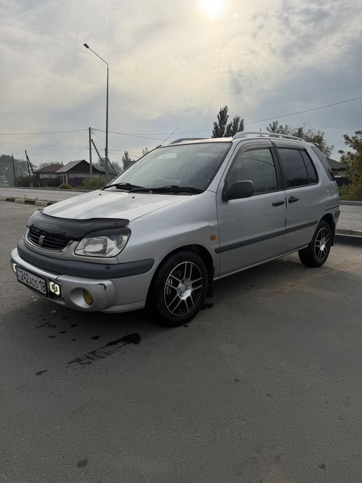 Продам Toyota Raum