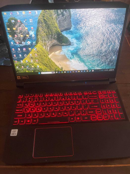 Acer nitro 5  RTX 3050Ti ram 8 ssd 256