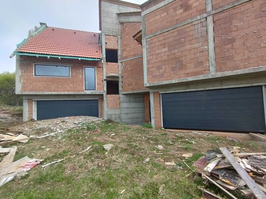 Немска гаражна врата Хьорман 2750х2250