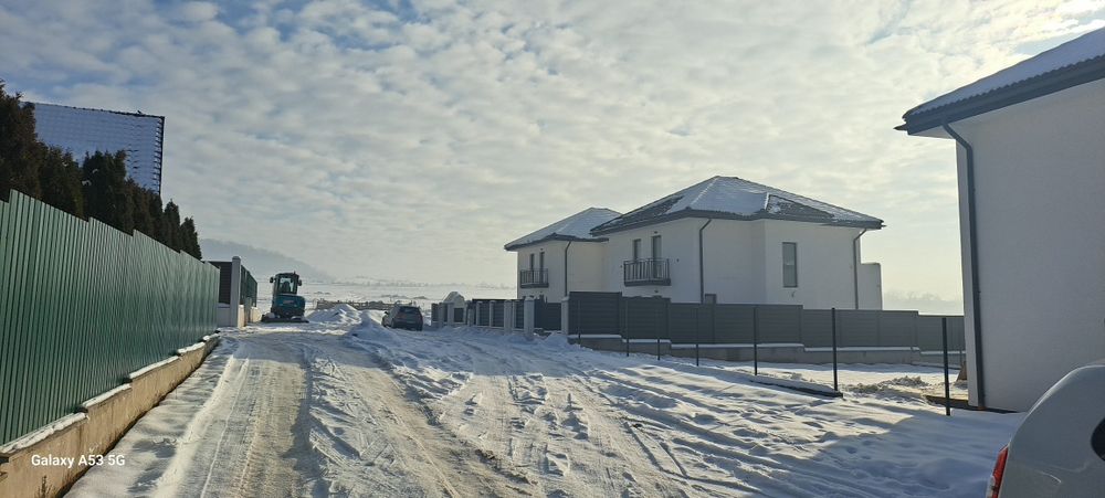 Case de vânzare  in loc. Corunca  !