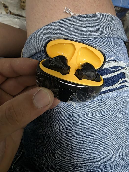 Căști bluetooth de vânzare
