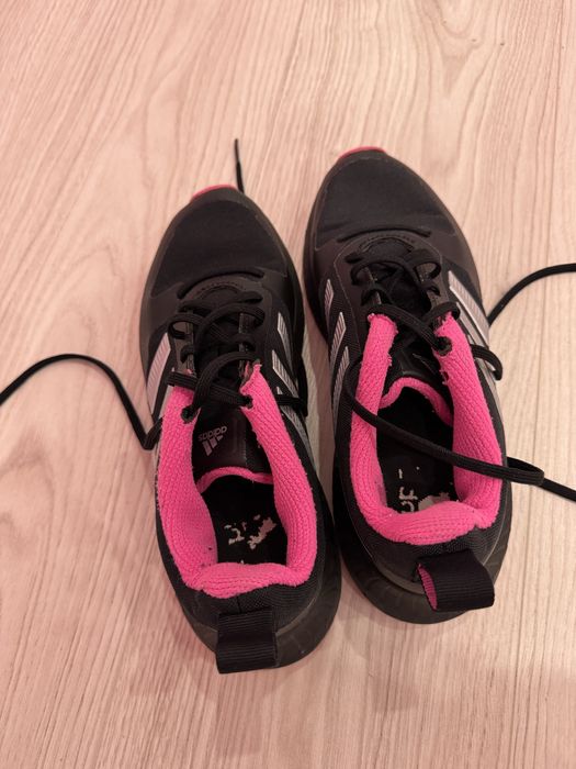 Спортни обувки Adidas