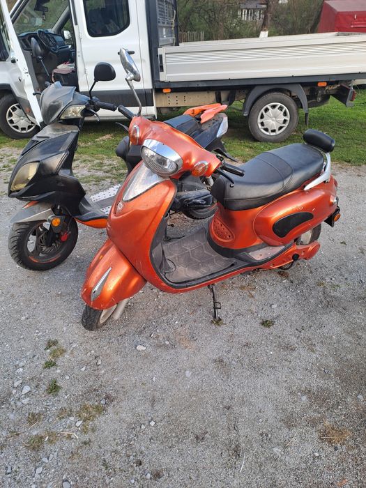 Scuter electric si pe benzina de vanzare