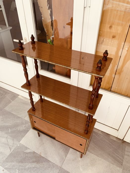 Винтидж етажерка/шкаф с плъзгащи вратички-ретро стил от 60-те