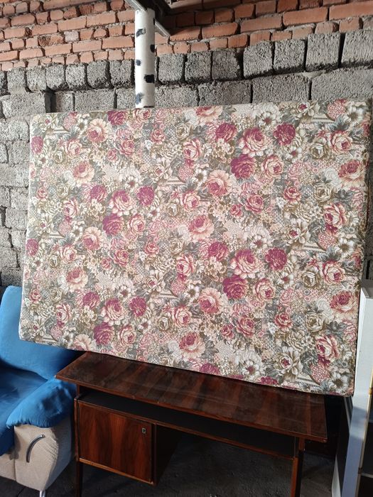 Продается двух спальный кровать