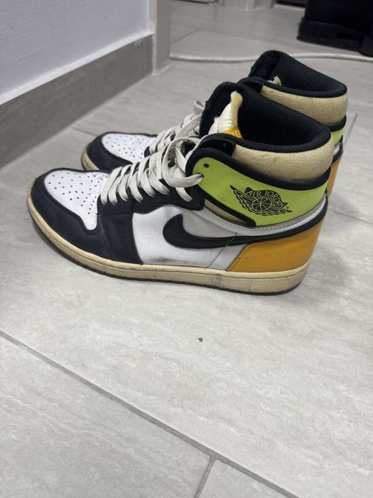 Jordan 1 university gold