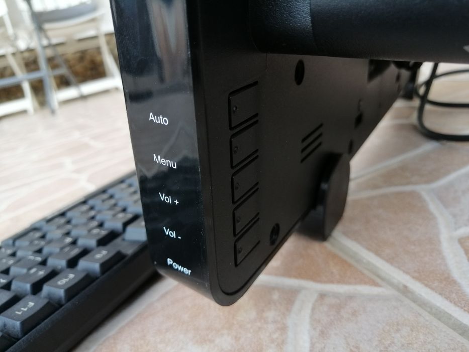 Computer masa tip tv