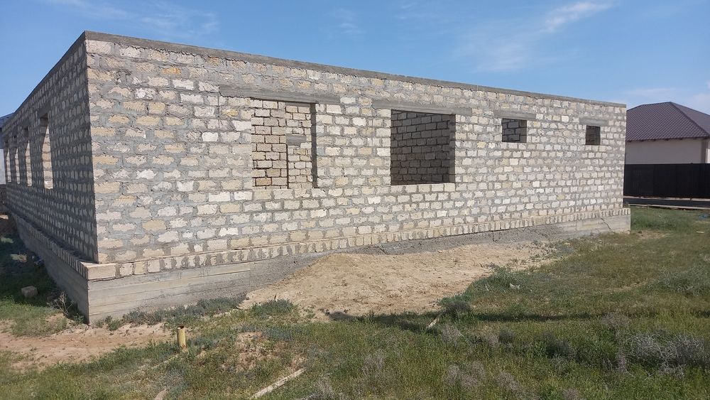 Земля с недостройной дом