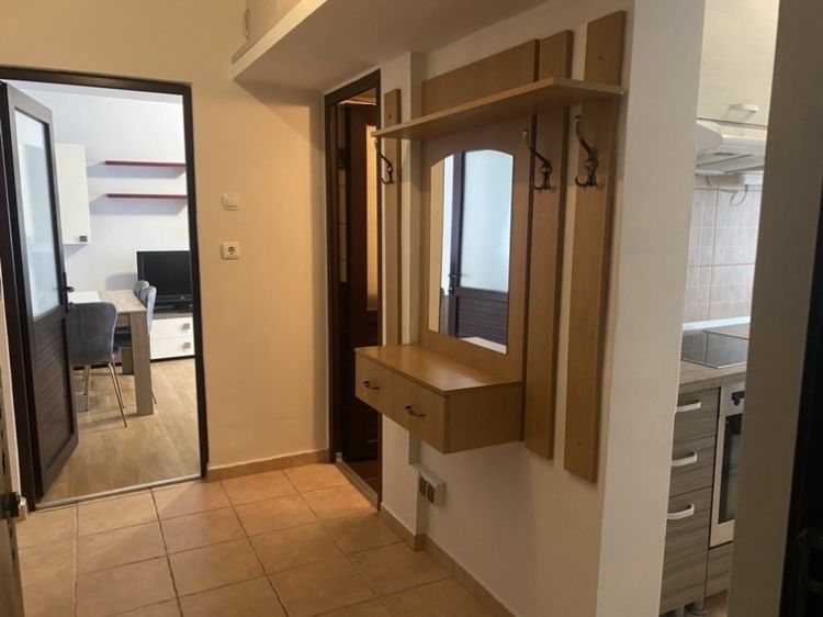 Apartament cu doua camere de inchiriat