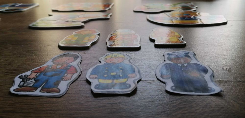 Puzzle pentru copii cu Mijloace de transport si Meserii