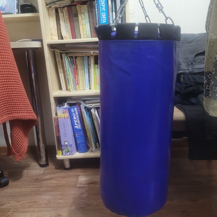 Продам грушу вес 30 кг для занятий боксом