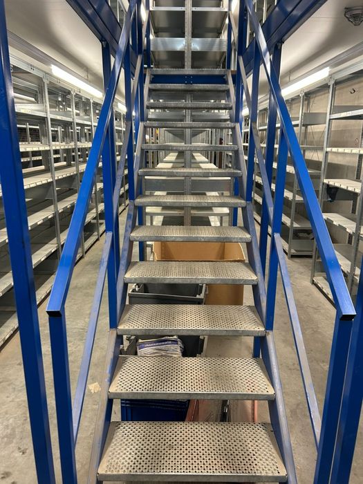 Rafturi profesionale industriale