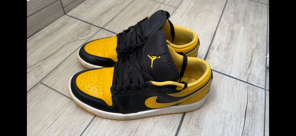 Jordan 1 Low galbeni