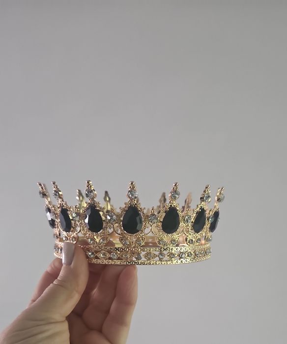 Метална корона за глава