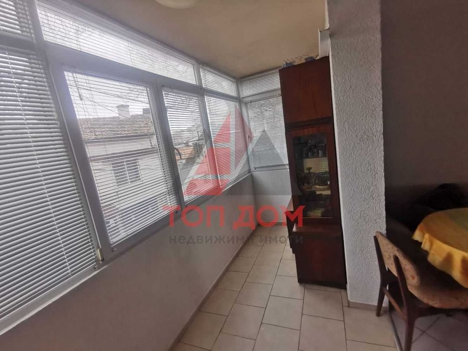 Дава се под наем Двустаен апартамент в Варна, Погреби - 50 кв.м за 306 € - Снимка #3