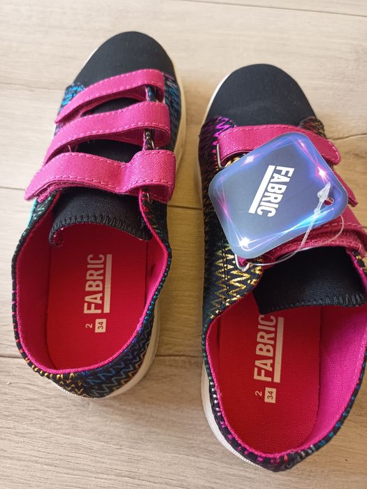 Нови детски маратонки Fabric /Светещи