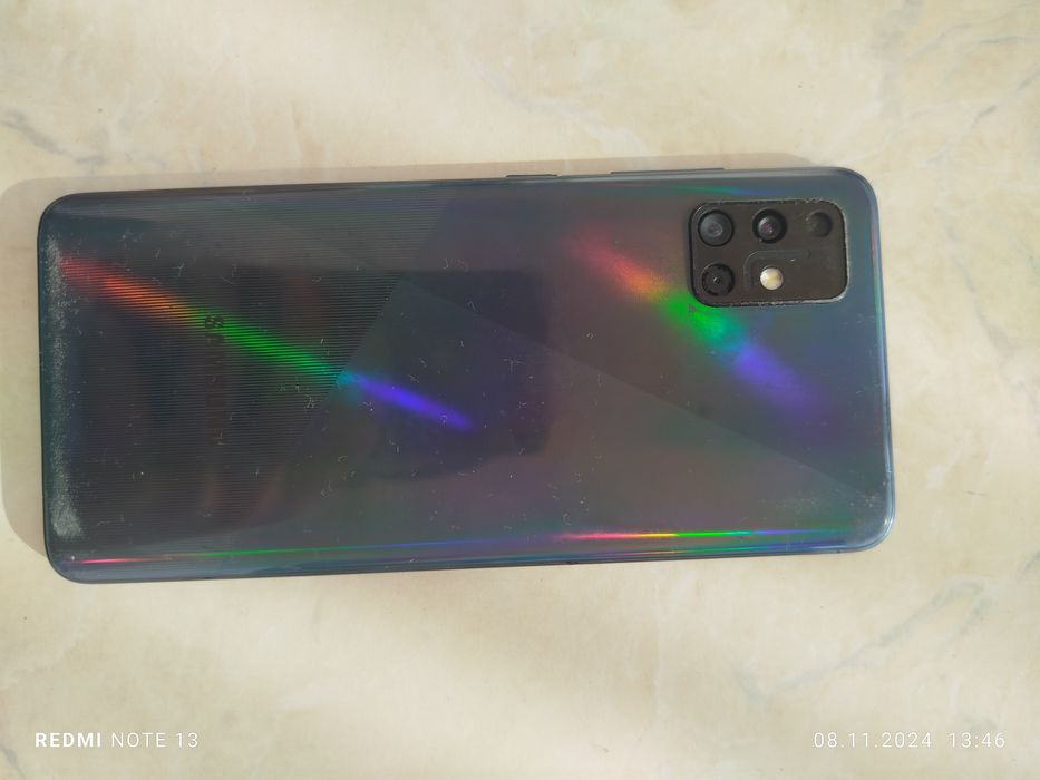 Samsung galaxy A51 sotiladi.Xotirasi 6+6/128GB