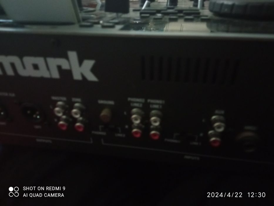 Vând mixer Numark