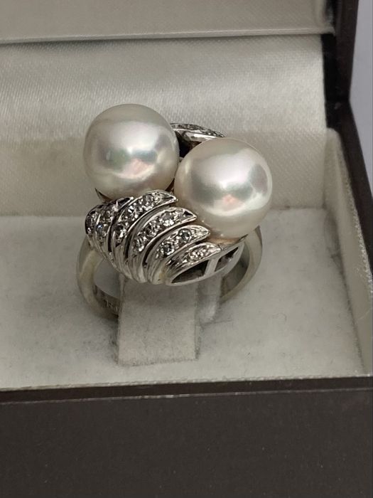 Inel aur alb 18kt.cu perle si diamante