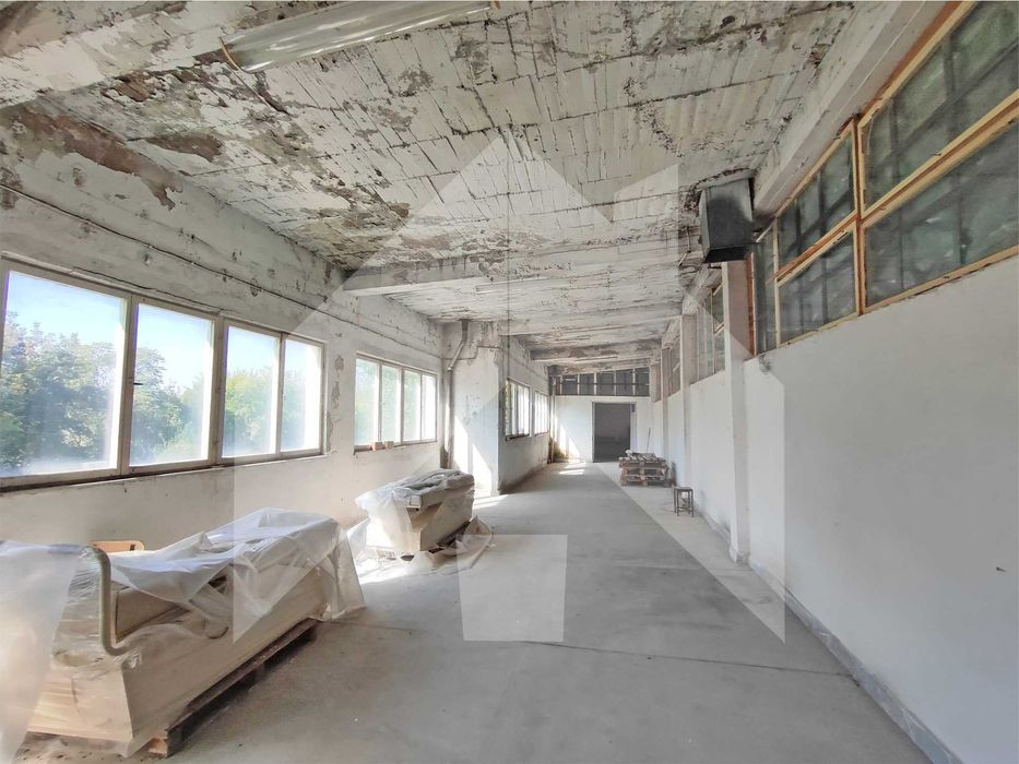 Продава ПРОИЗВОДСТВЕНО складова БАЗА - завод 4,5 ДКА в гр. Нови пазар.