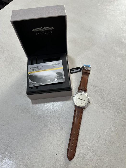 Мъжки часовник Zeppelin