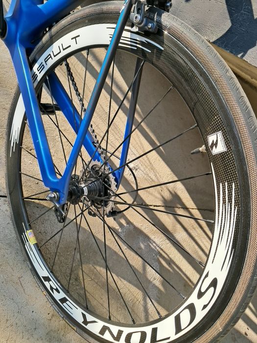 De vânzare cursiera