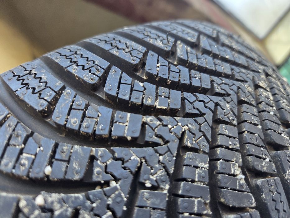 Set 4 Anvelope iarna Xev Yoyo Hankook 155/65R14