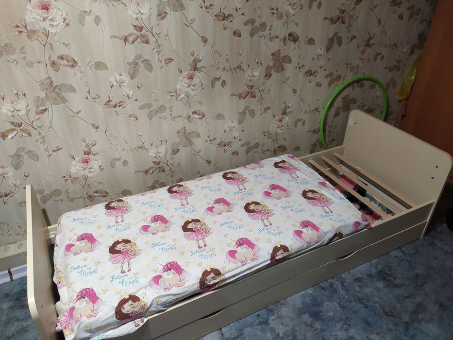 Продам детскую кроватку