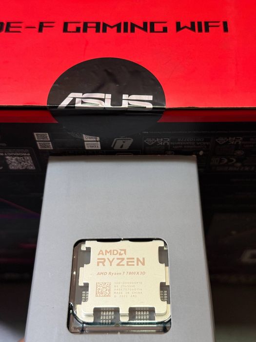 Asus Rog B650E F Wifi Gaming / Ryzen 7 7800X3D Box