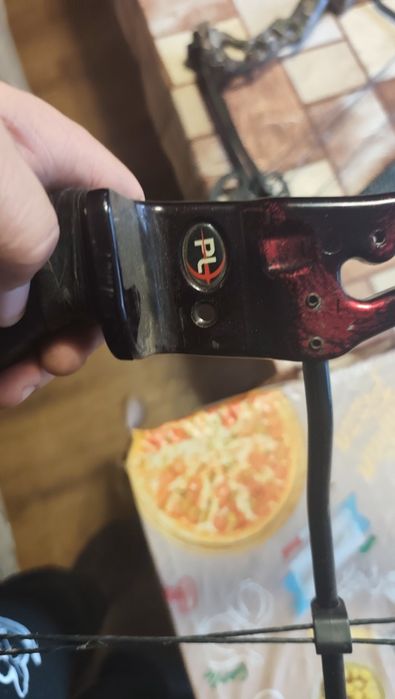 Продавам лък запазен