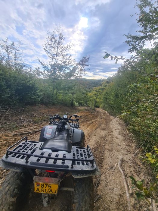 Vând atv polaris magnum 330