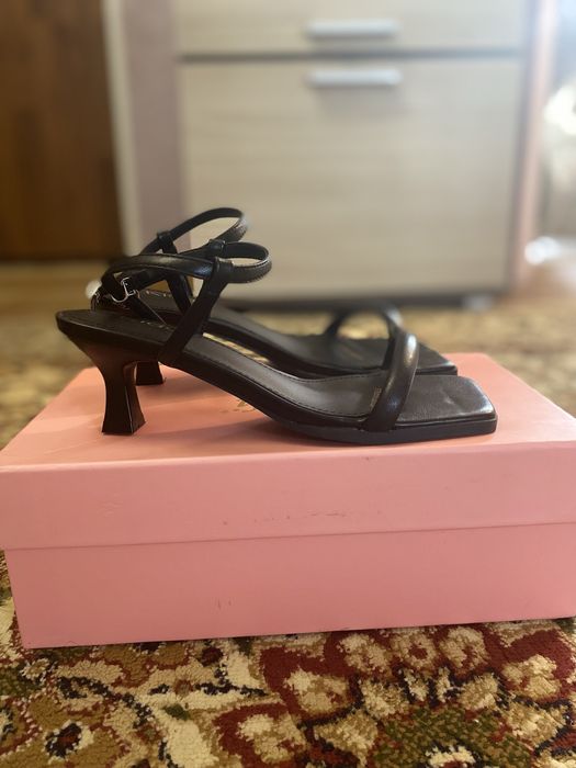 36 размер босоножки черные