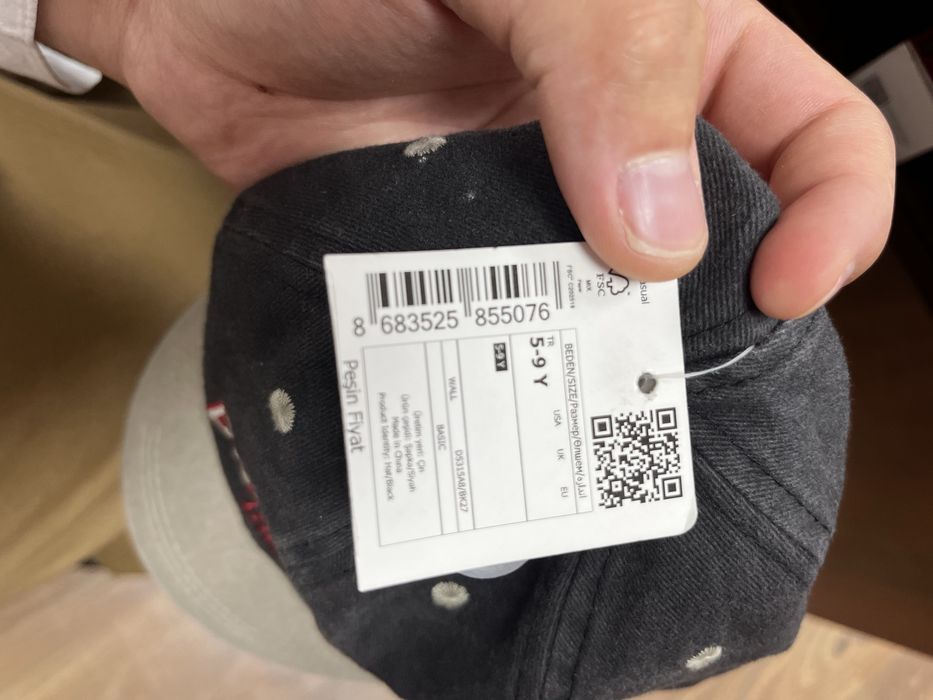 продам кепку с биркой