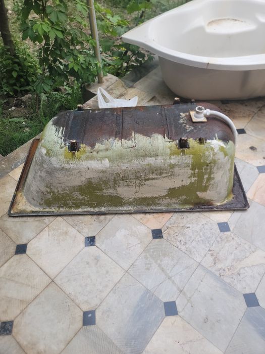 Ванна сотилади,холати зур