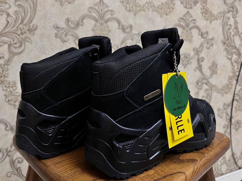 Продам ботинки новые M6