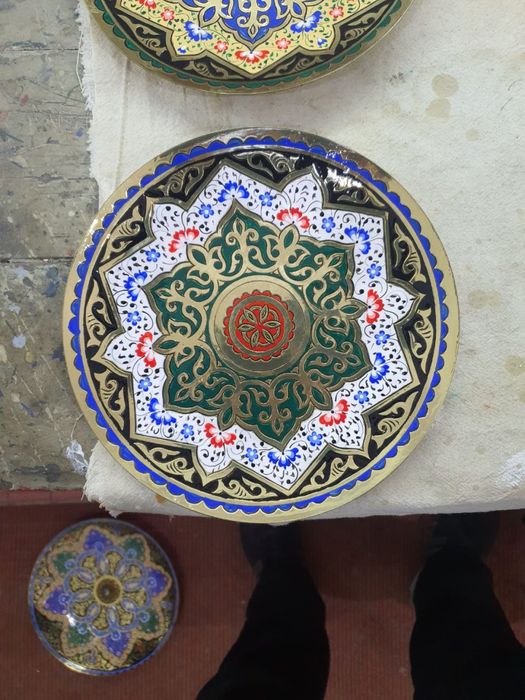 Латунный Национальные тарелки  ручная работа