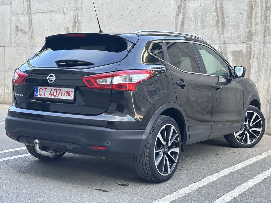 Qashqai Tekna/Full piele perforata/Panoramic/Camere 360/Jante 19/Lane assist/Blind Spot/Brake assist/Garantie 12 luni