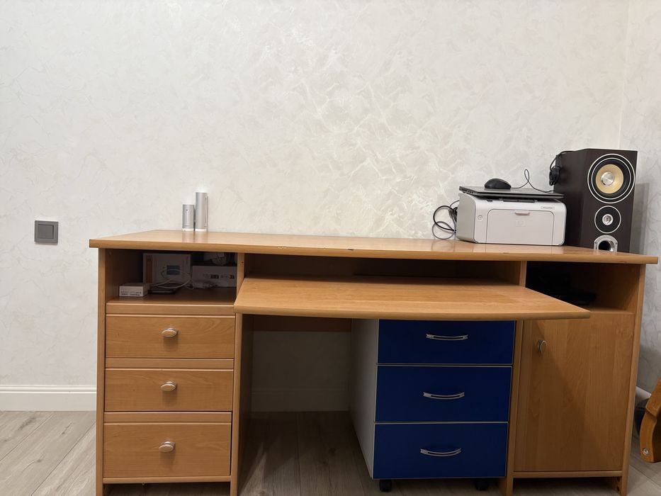 Продается парта