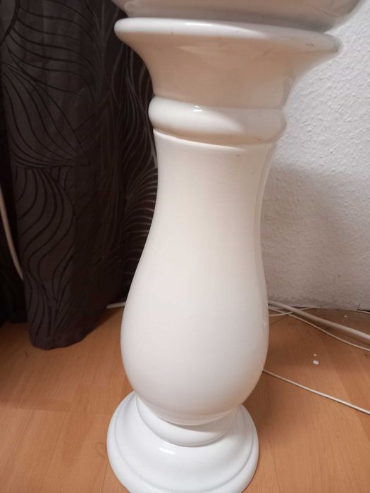 Кашпа с конзола в комплект