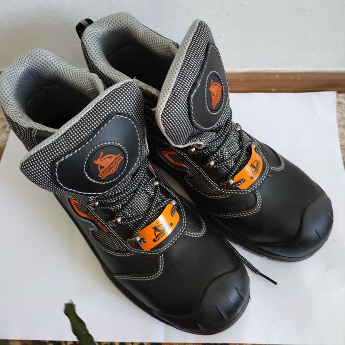Спец обувь Safety Master район Нурсая 2