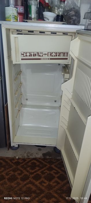 Ishlasi zur holodilnik sotiladi