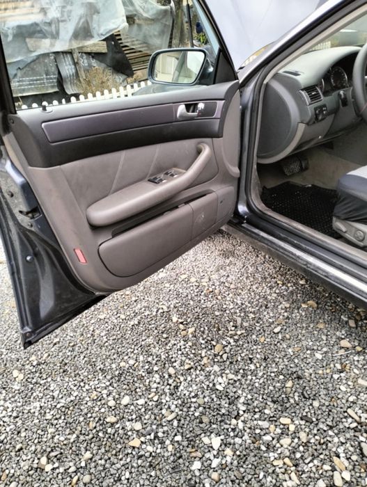 Audi A6 pe benzină și gaz