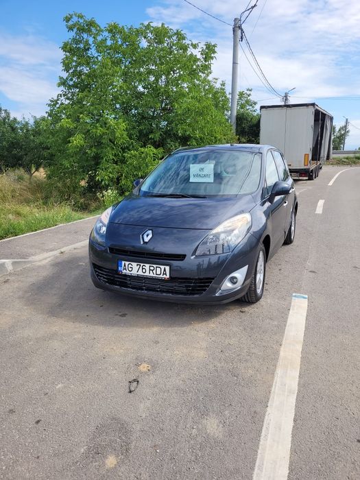 RENAULT Scenic